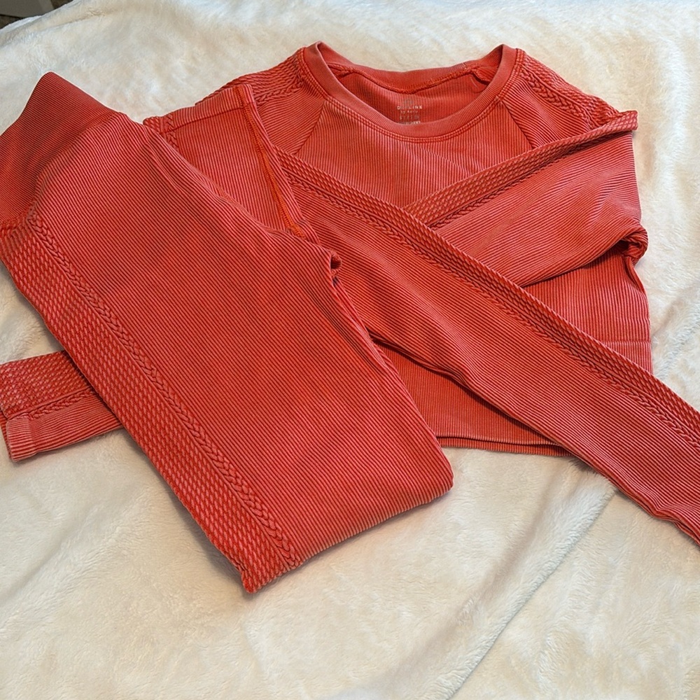 Offline by Aerie workout set long sleeve with leggings